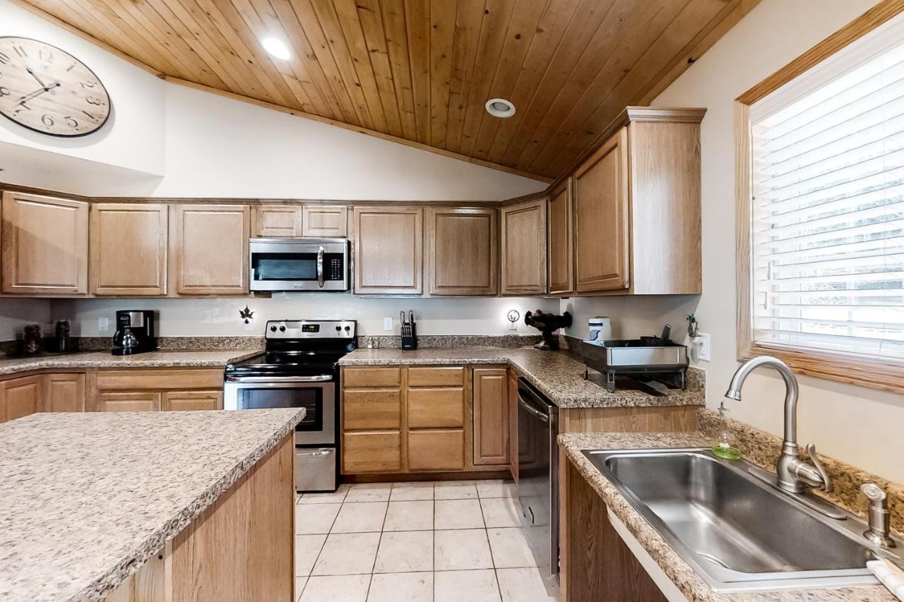 3 Bed 2 Bath Vacation Home In Whittier Exterior photo